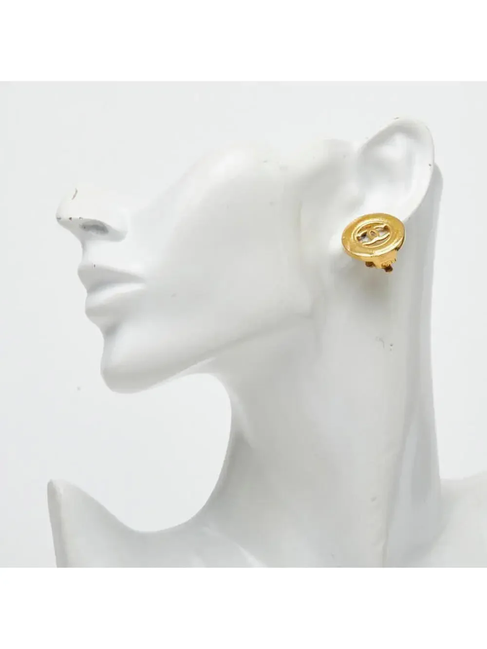 Chanel Cc Logo Round Clip-On Earrings #299613C55B